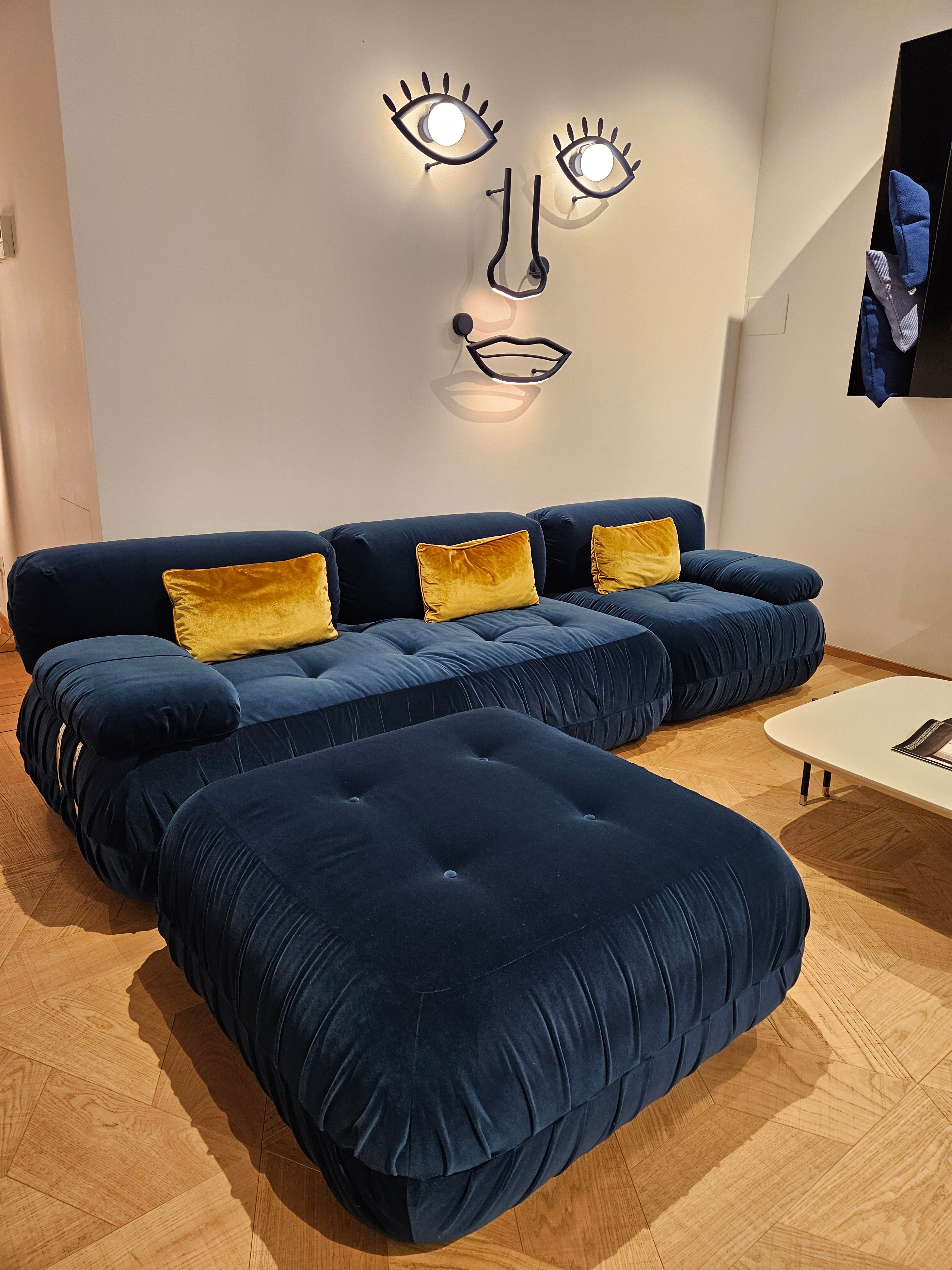 Option divano modulare in velluto blu - € 5.778,00