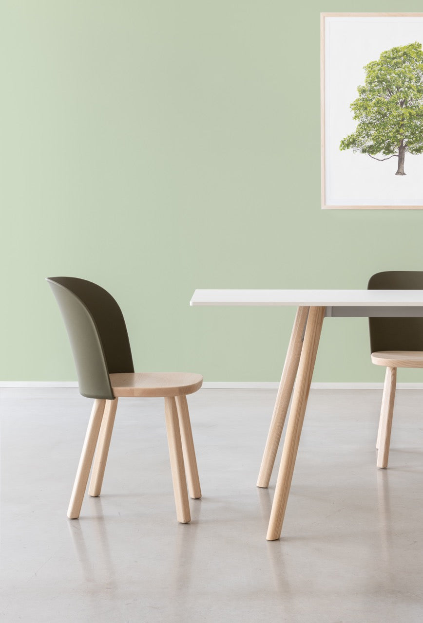 Sedia Alpina Magis: tradizione e innovazione sostenibile