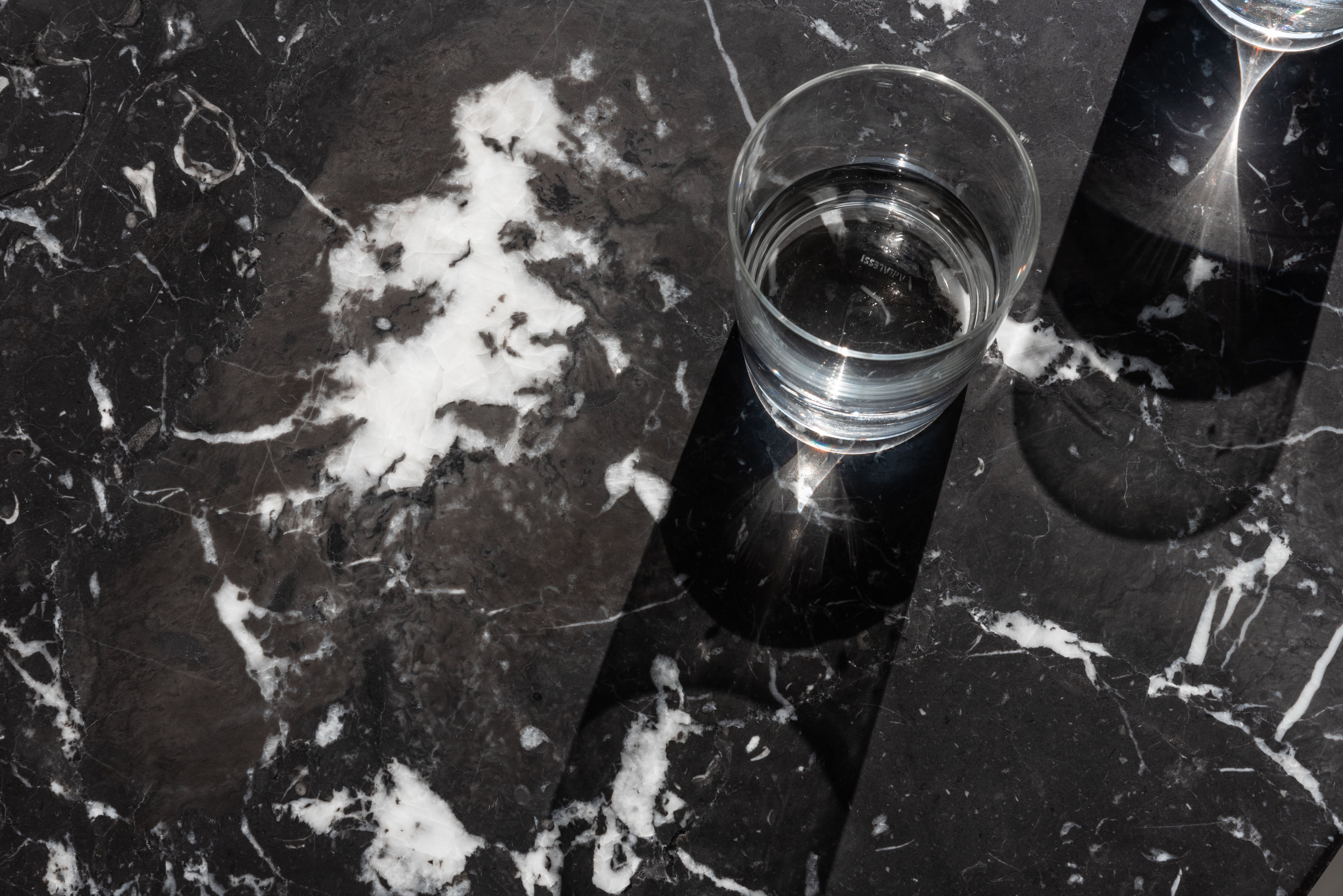 Brut tavolo tondo