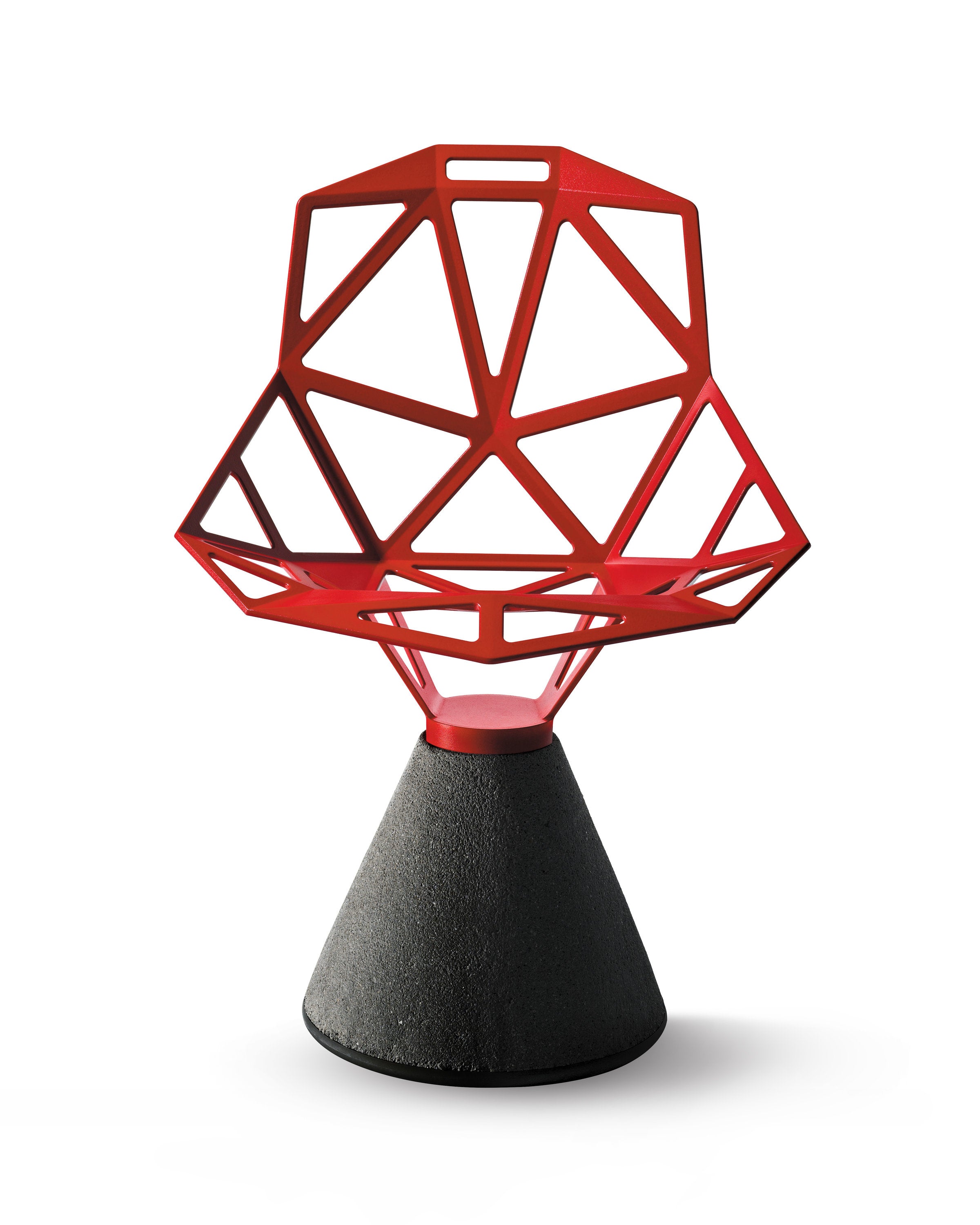 Sedia Chair One Concrete Magis rossa con base in cemento grigio, vista frontale isolata su fondo bianco