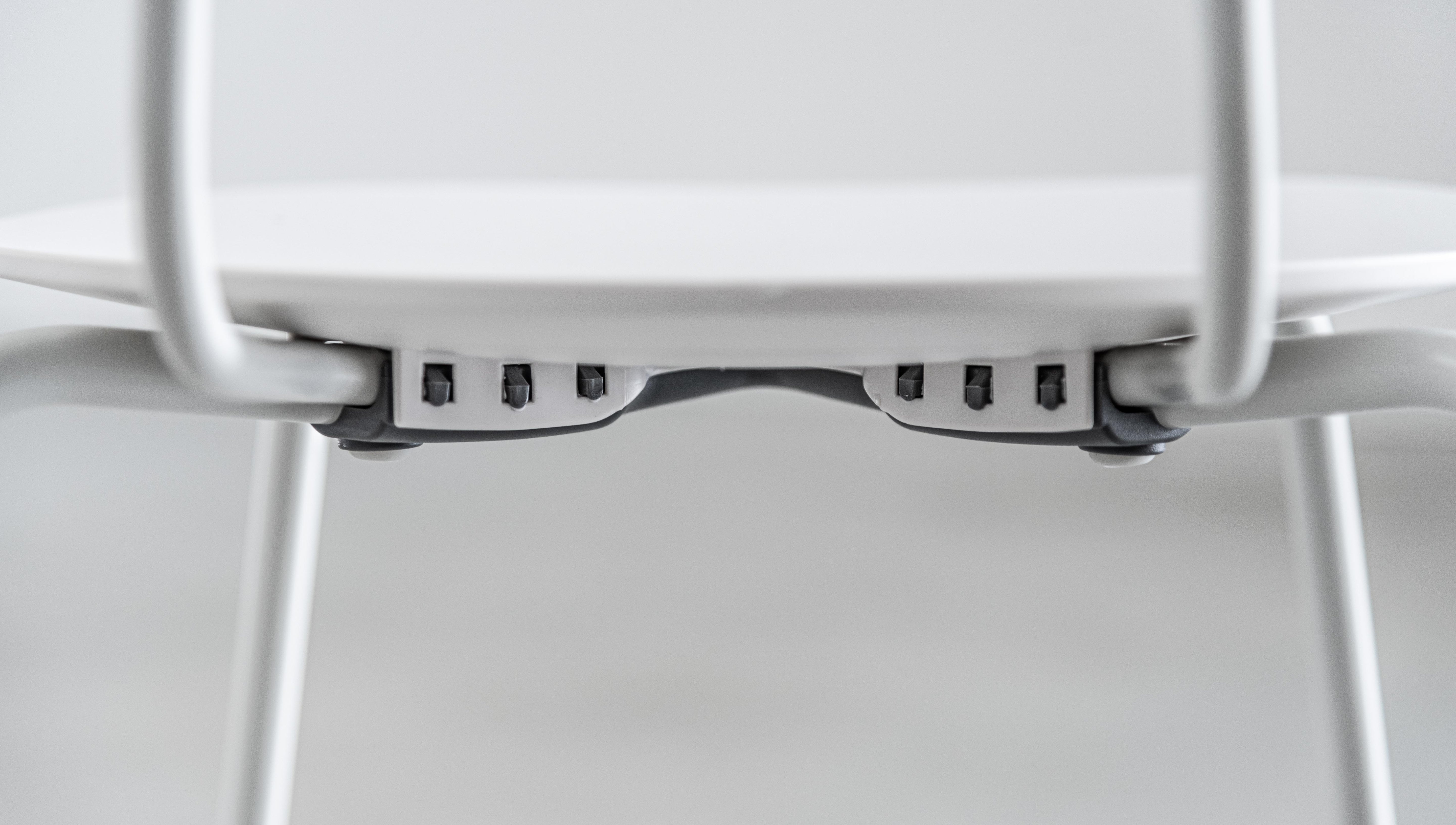 Mariolina Mono: purezza cromatica del design anni '50