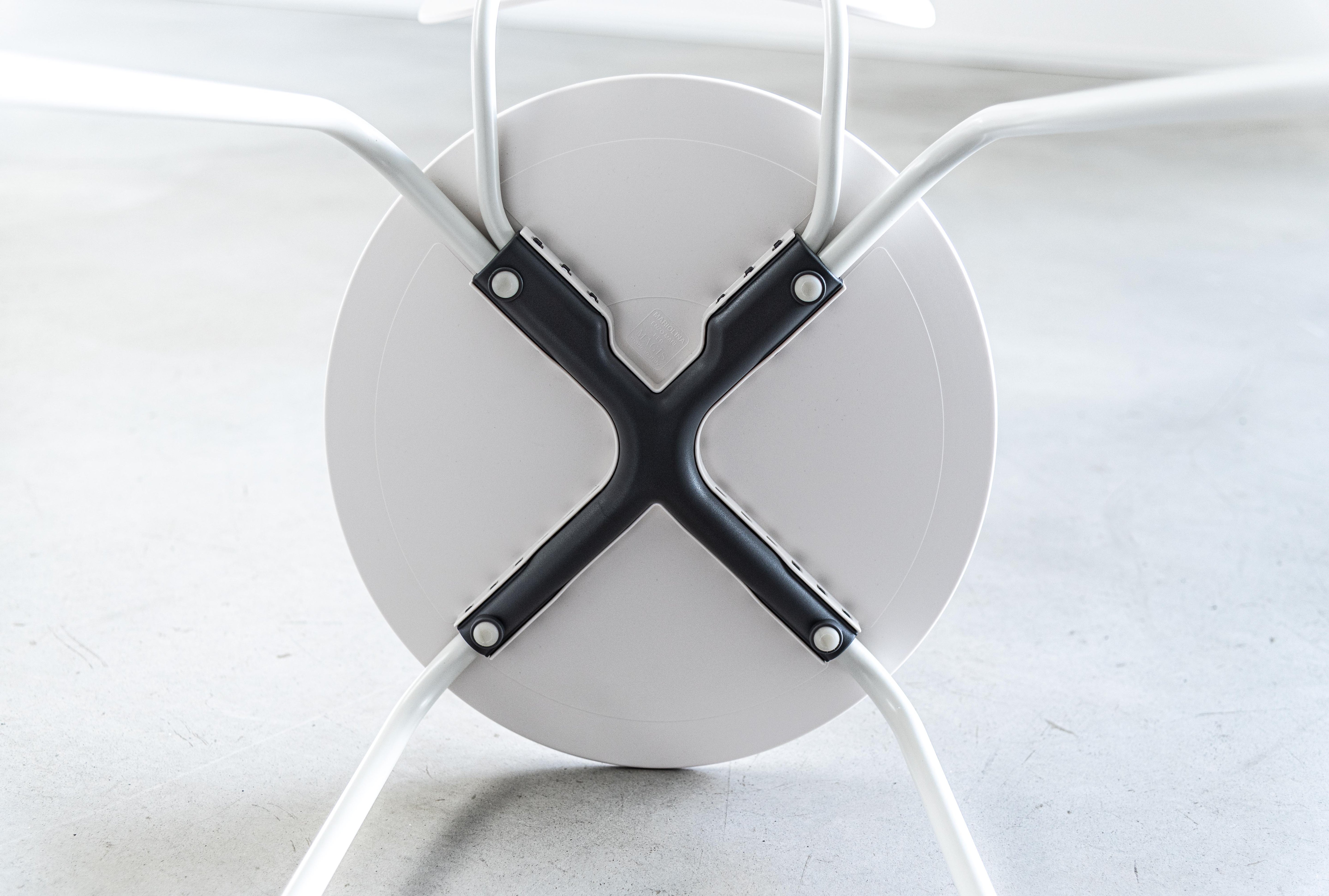 Mariolina Mono: purezza cromatica del design anni '50