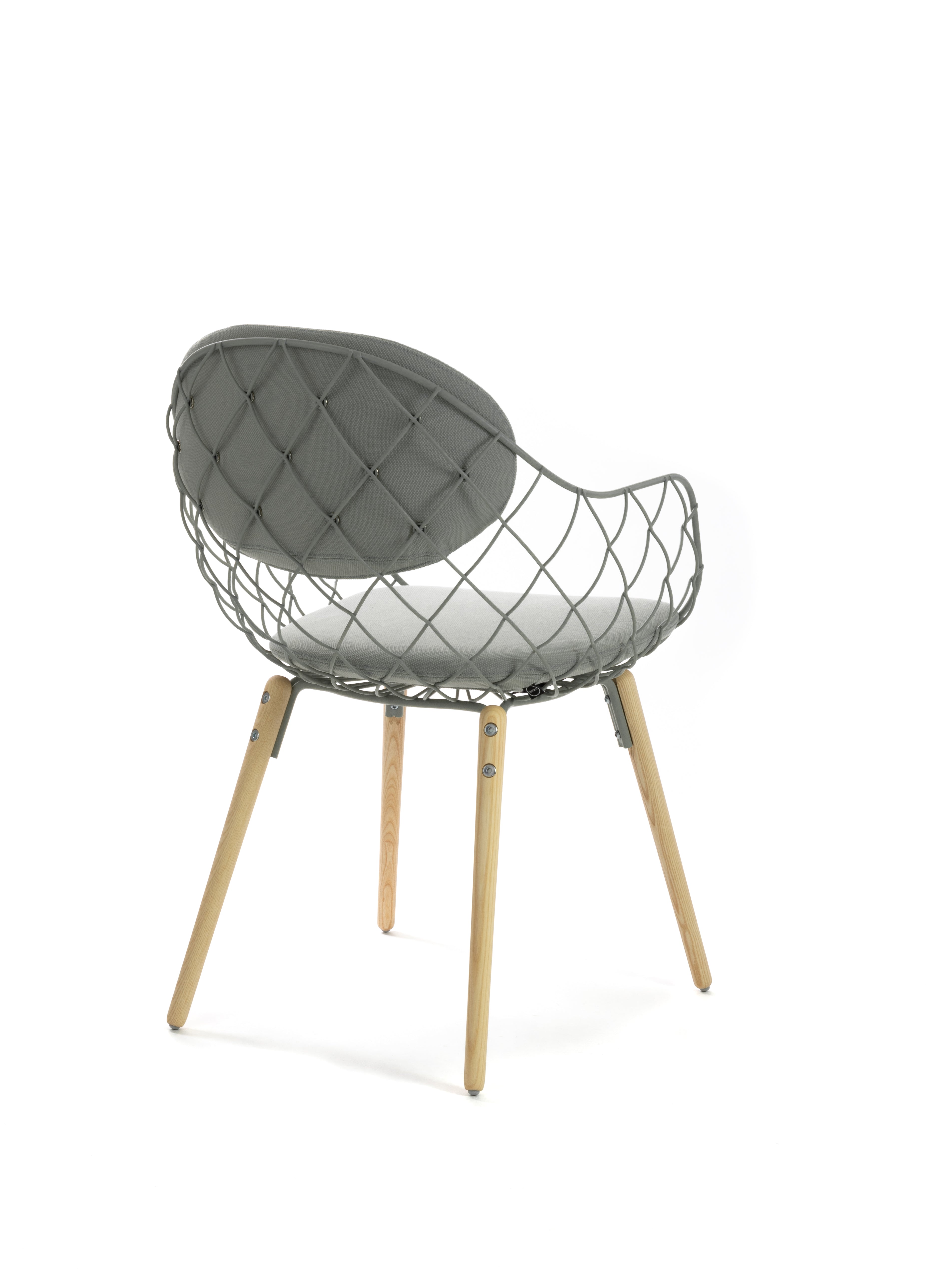 Poltroncina Piña Magis: artigianato contemporaneo