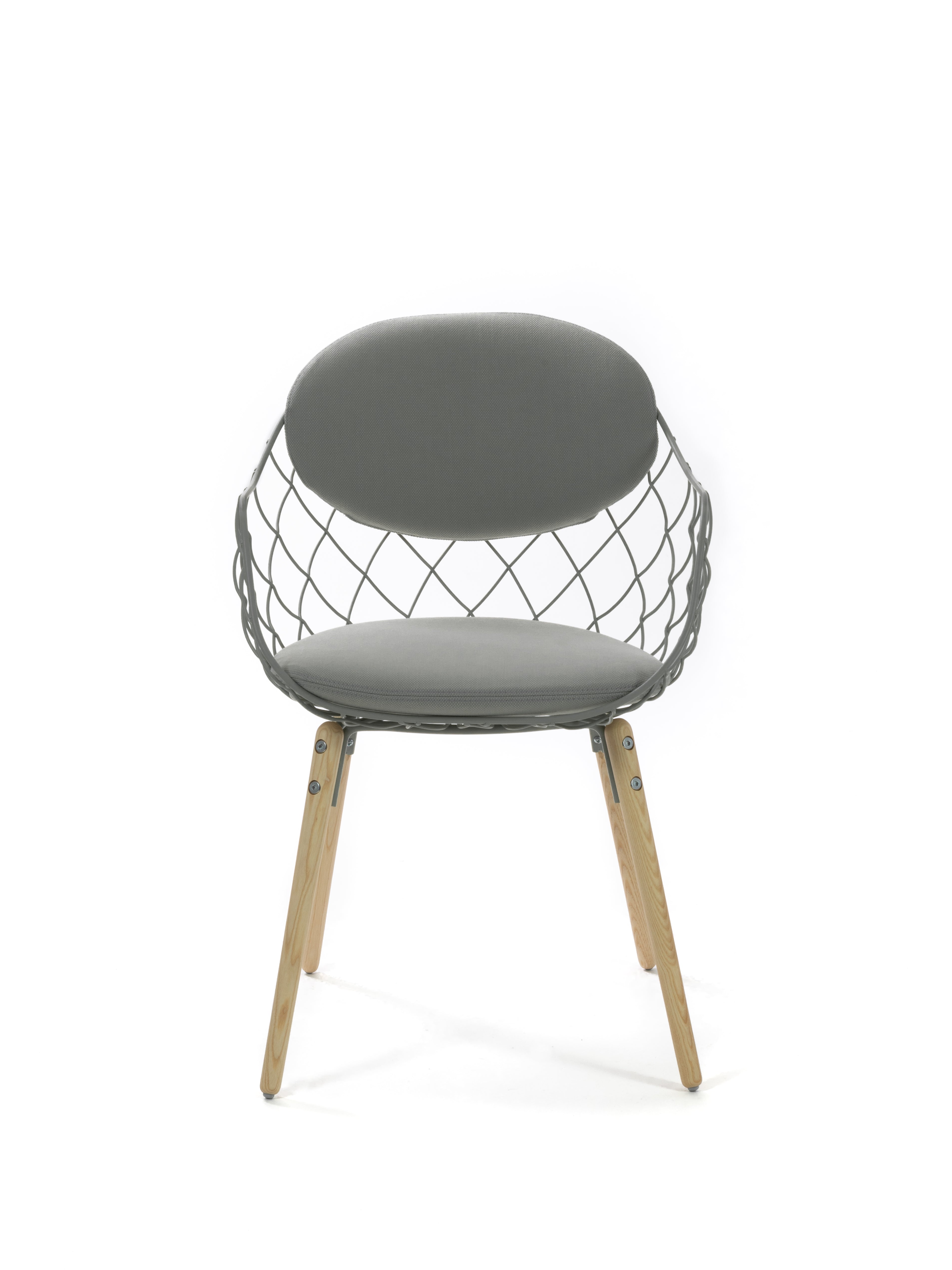 Poltroncina Piña Magis: artigianato contemporaneo