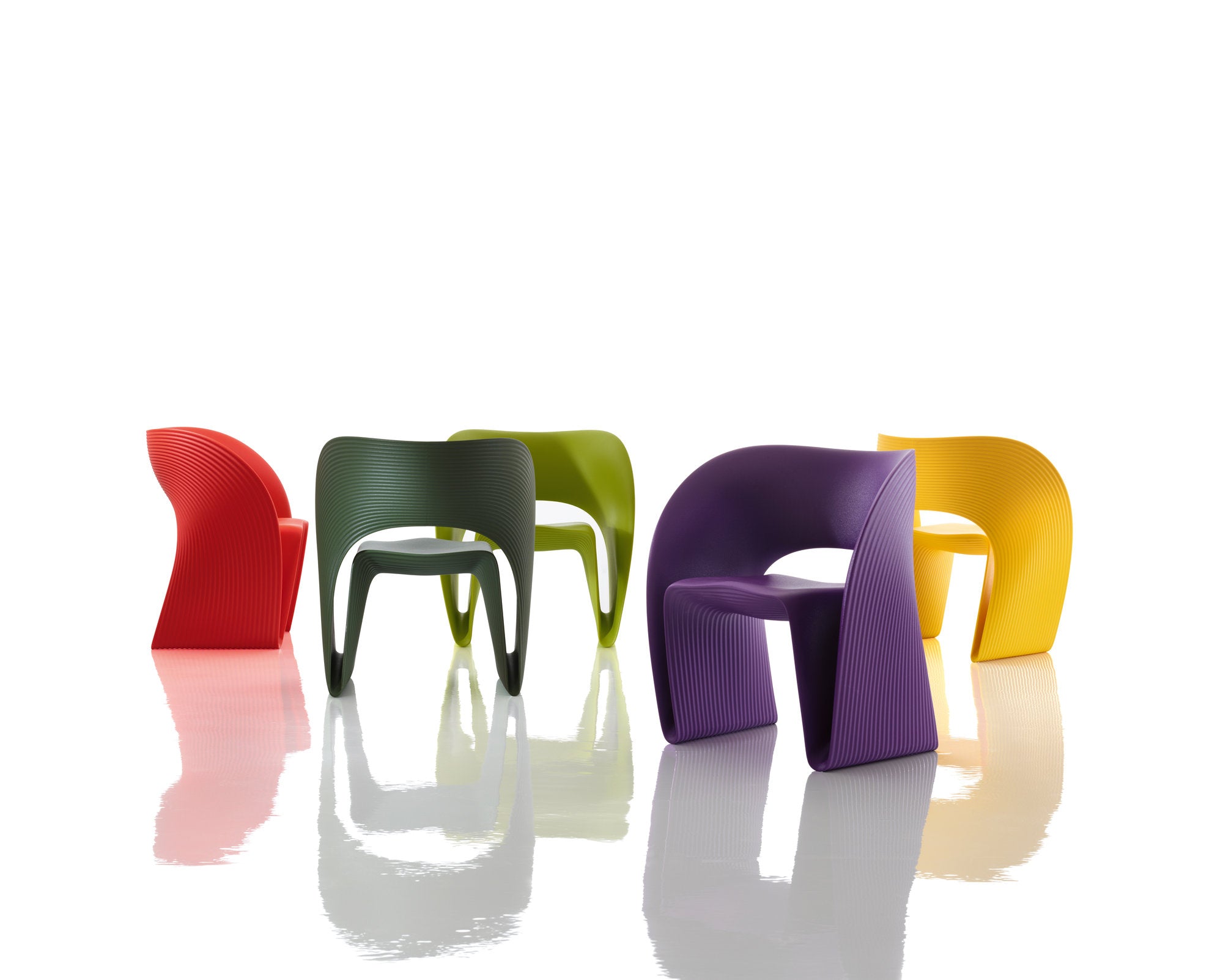 Collezione Raviolo Magis poltroncine design multicolore design Ron Arad contract outdoor