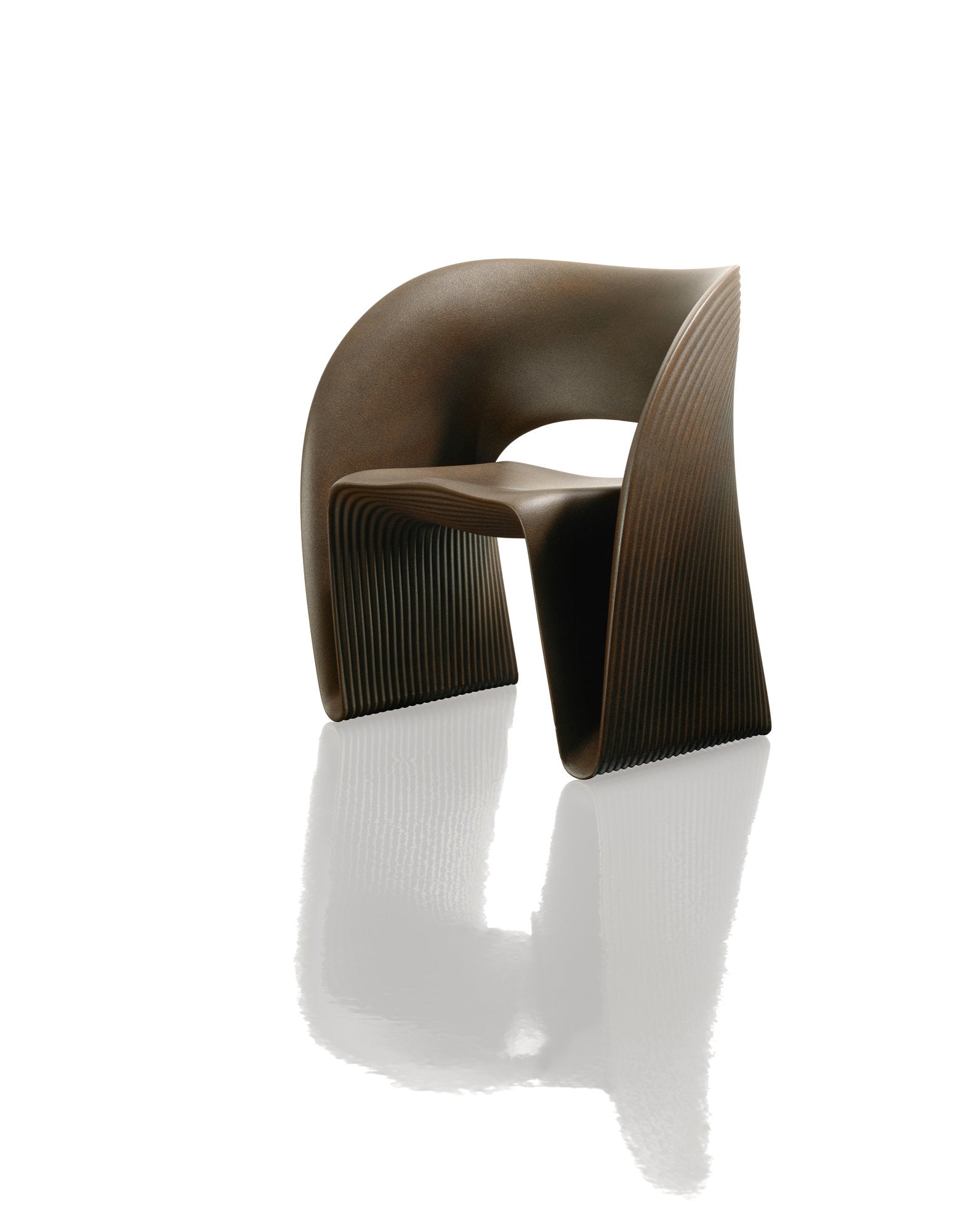 Seduta design Raviolo Magis marrone ruggine polietilene Ron Arad per esterni interni