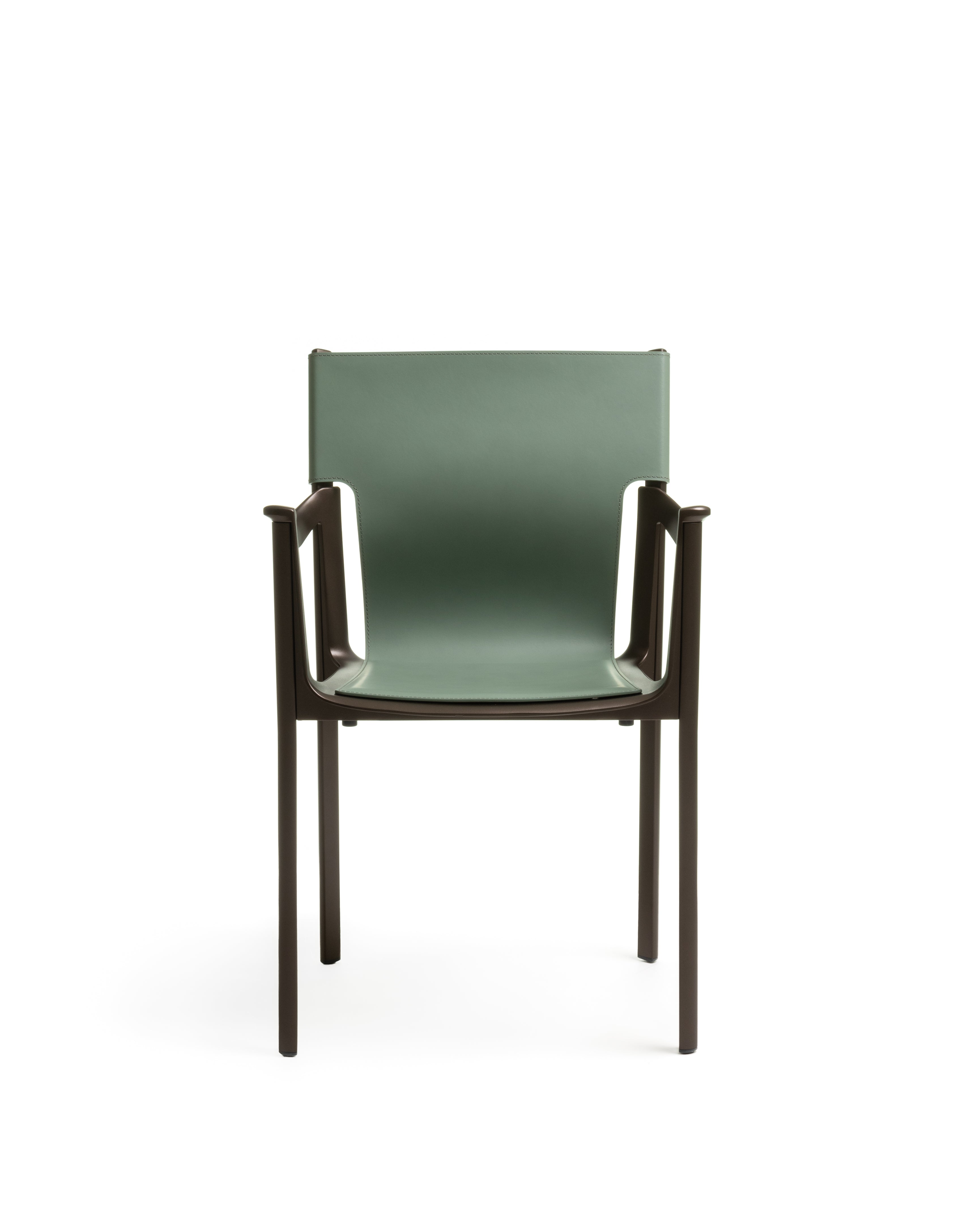 Venice di Magis: l'Alluminio Incontra la Pelle