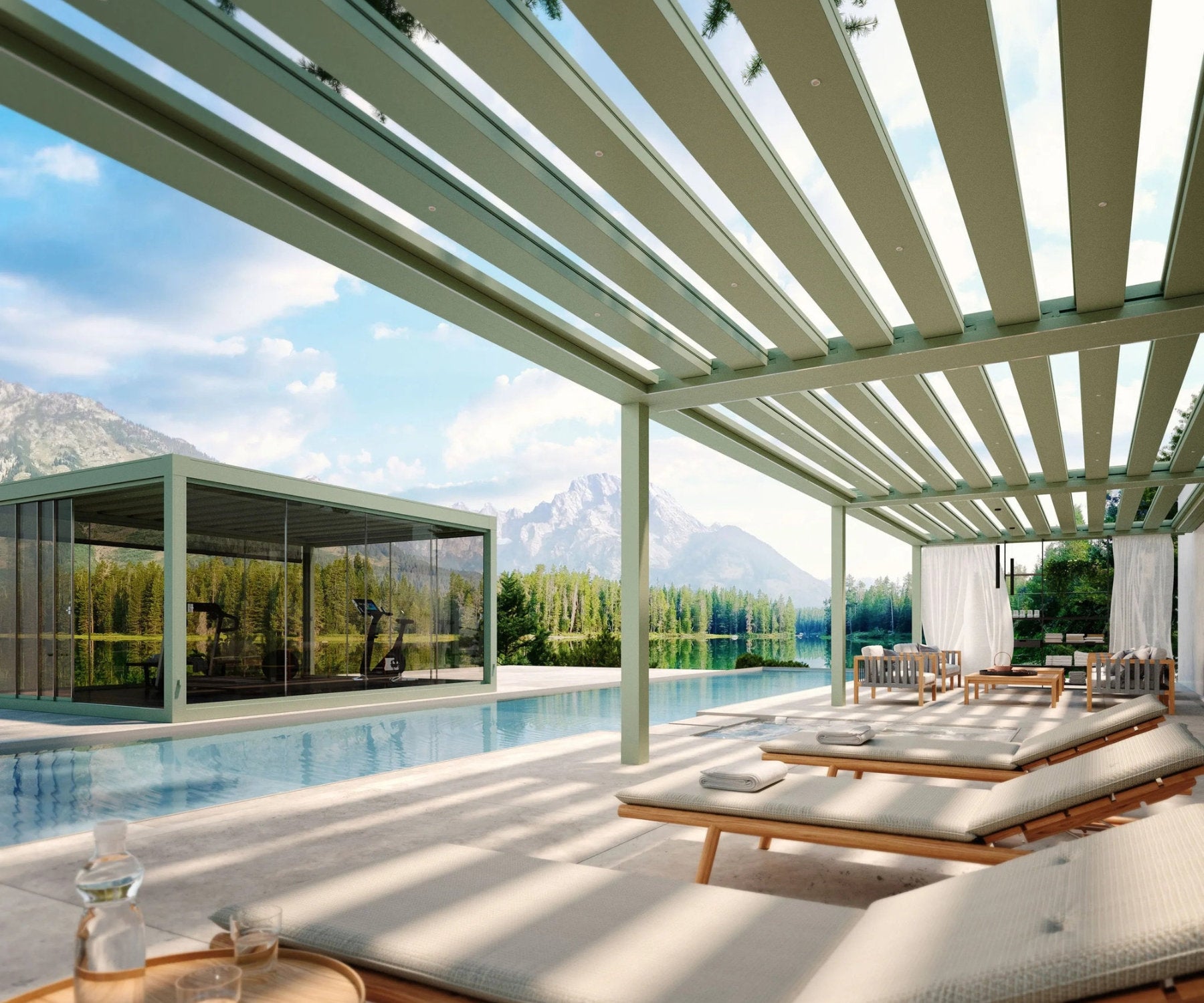 Spazio outdoor con lettini prendisole in legno, pergole bioclimatiche e arredi da esterno a bordo piscina, immerso nella natura