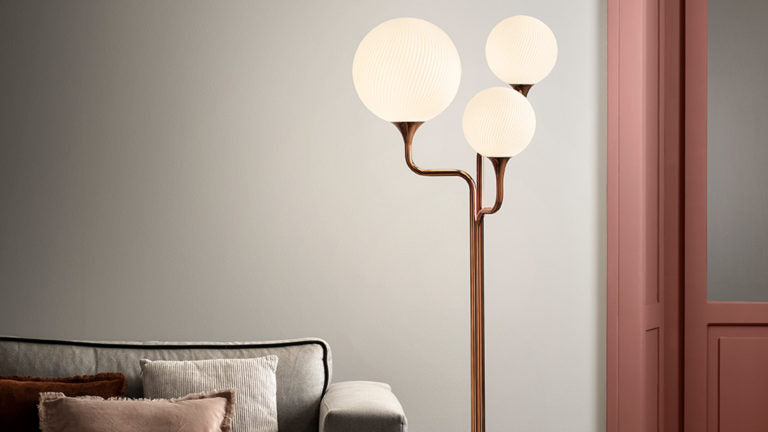 Piantana Tee Indoor by Masiero – design scultoreo e luce morbida