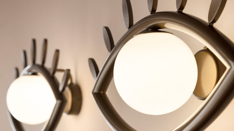Particolare degli occhi della lampada Visio Masiero