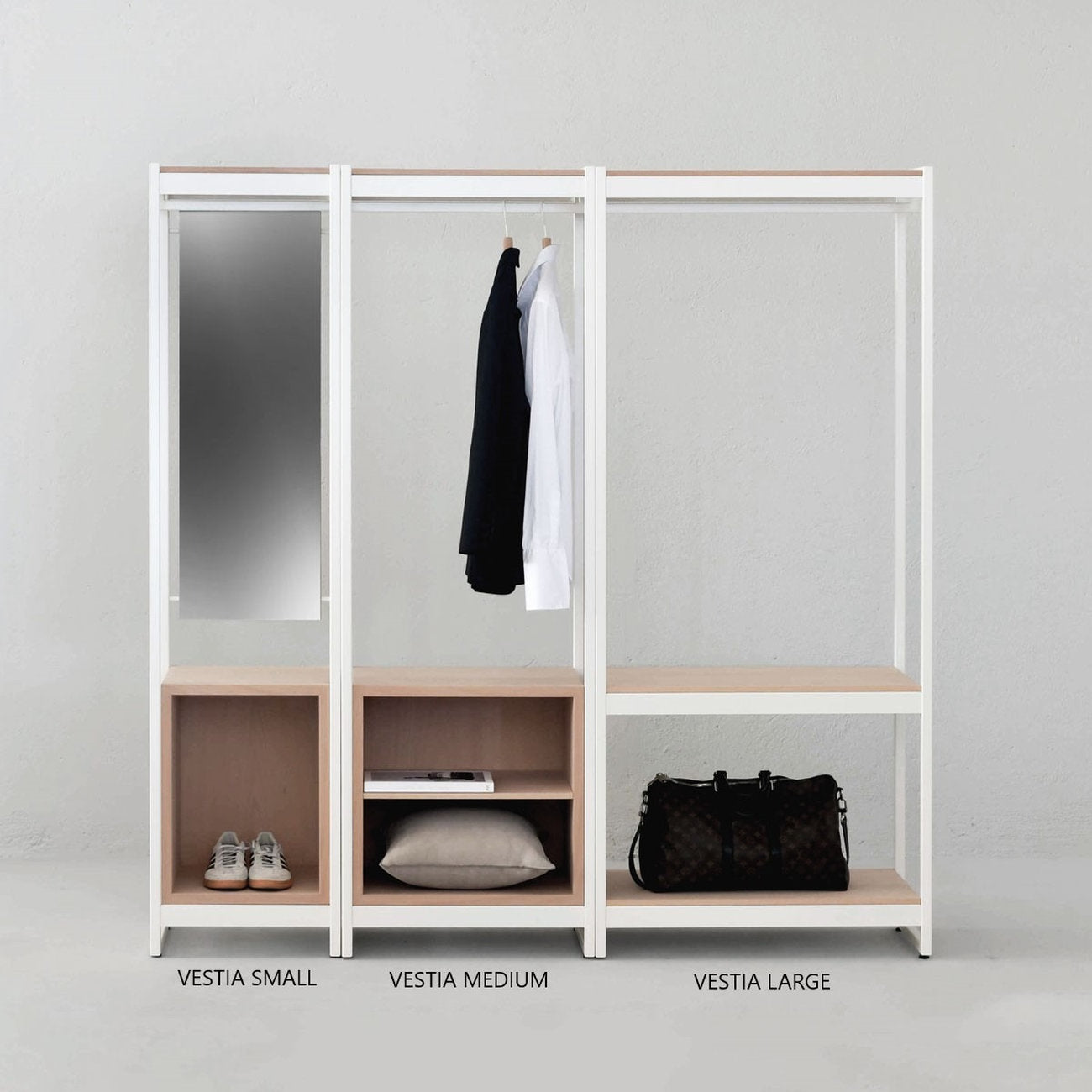 Vestia Collection xam tre moduli appendiabiti Small Medium Large finitura bianca top legno rivenditore Milano