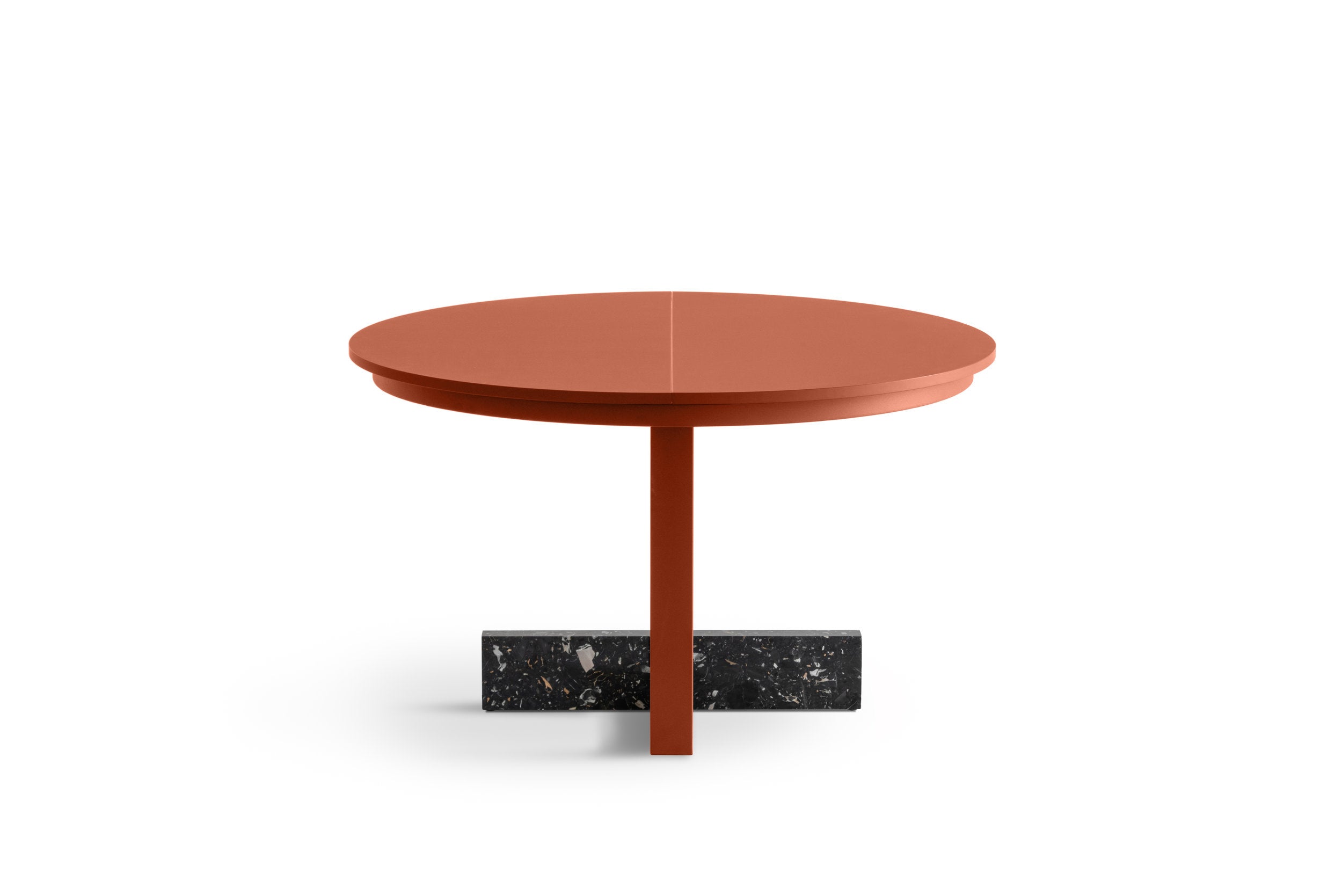 tavolo tondo allungabile Pied-à-Terre Magis by Brogliato Traverso in versione chiusa arancio terracotta