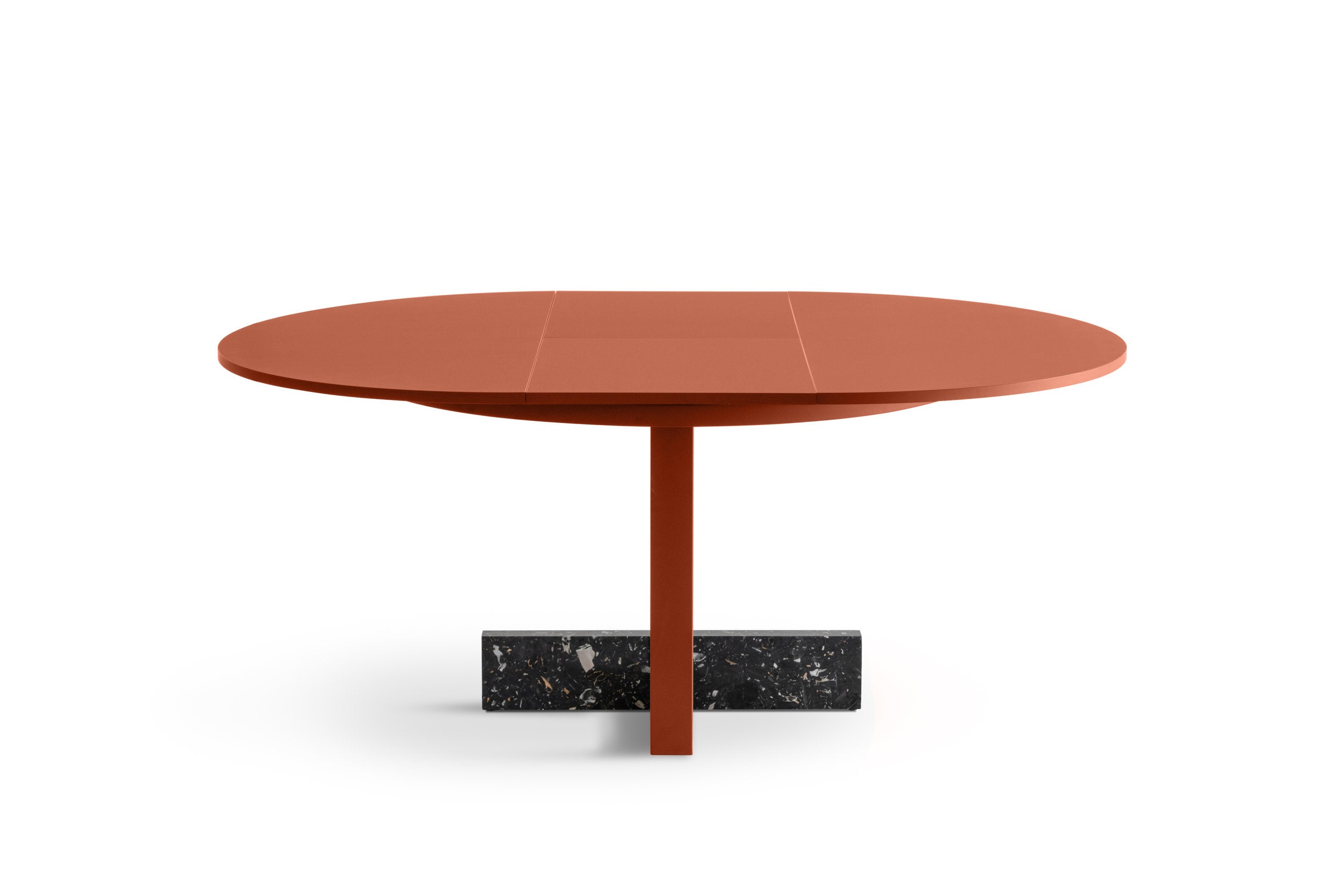 tavolo allungabile Pied-à-Terre Magis by Brogliato Traverso in versione allungata arancio terracotta