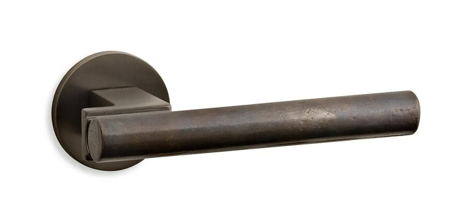 Maniglia contemporanea Stelo Terra Ento in ottone grezzo senza finitura superficiale