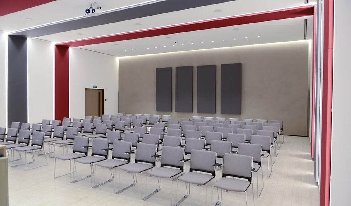 Rivestimento acustico a parete grigio per auditorium contract - Pannelli Fonoquadro Atlantico