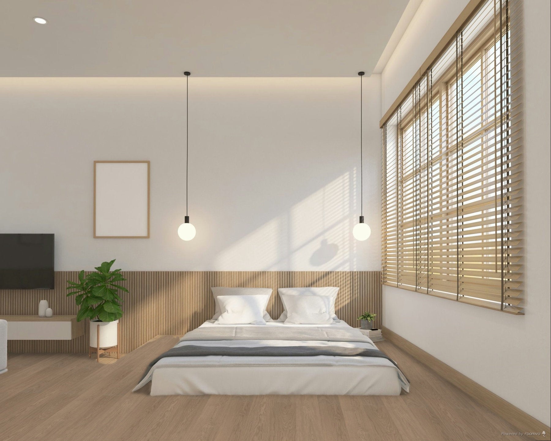 Camera da letto minimalista con parquet chiaro, letto basso e grandi finestre con tende veneziane
