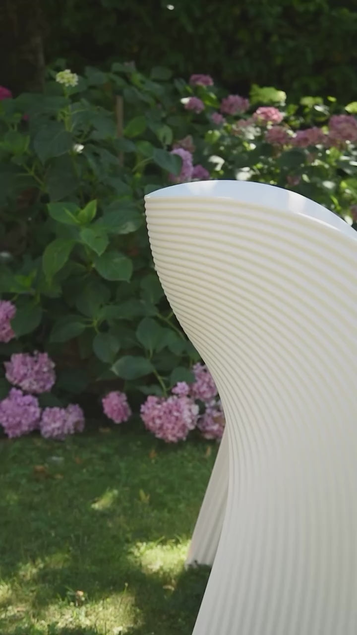 Video sedia poltroncina Raviolo Magis colore bianco
