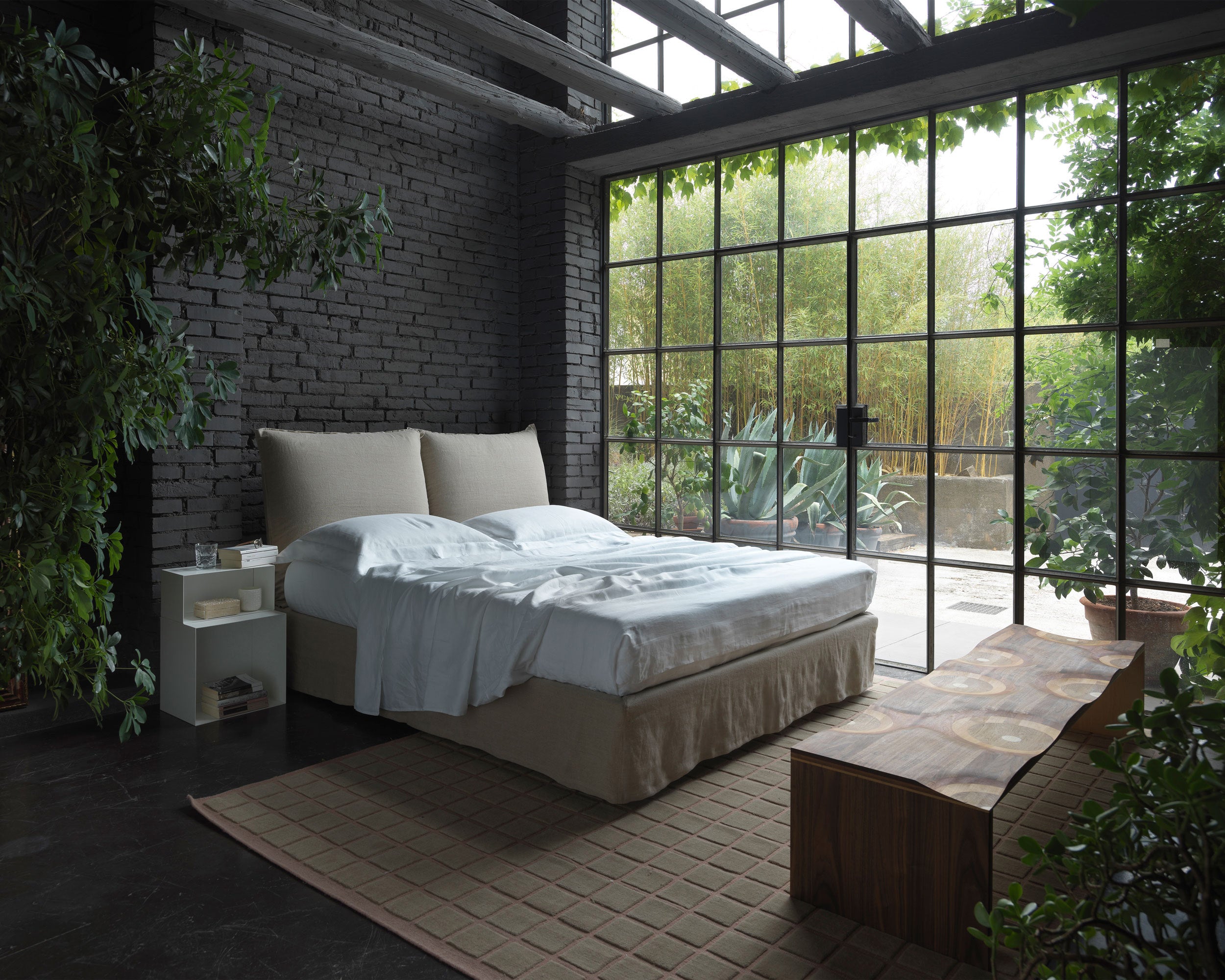 Ripples indoor panca in legno scolpita