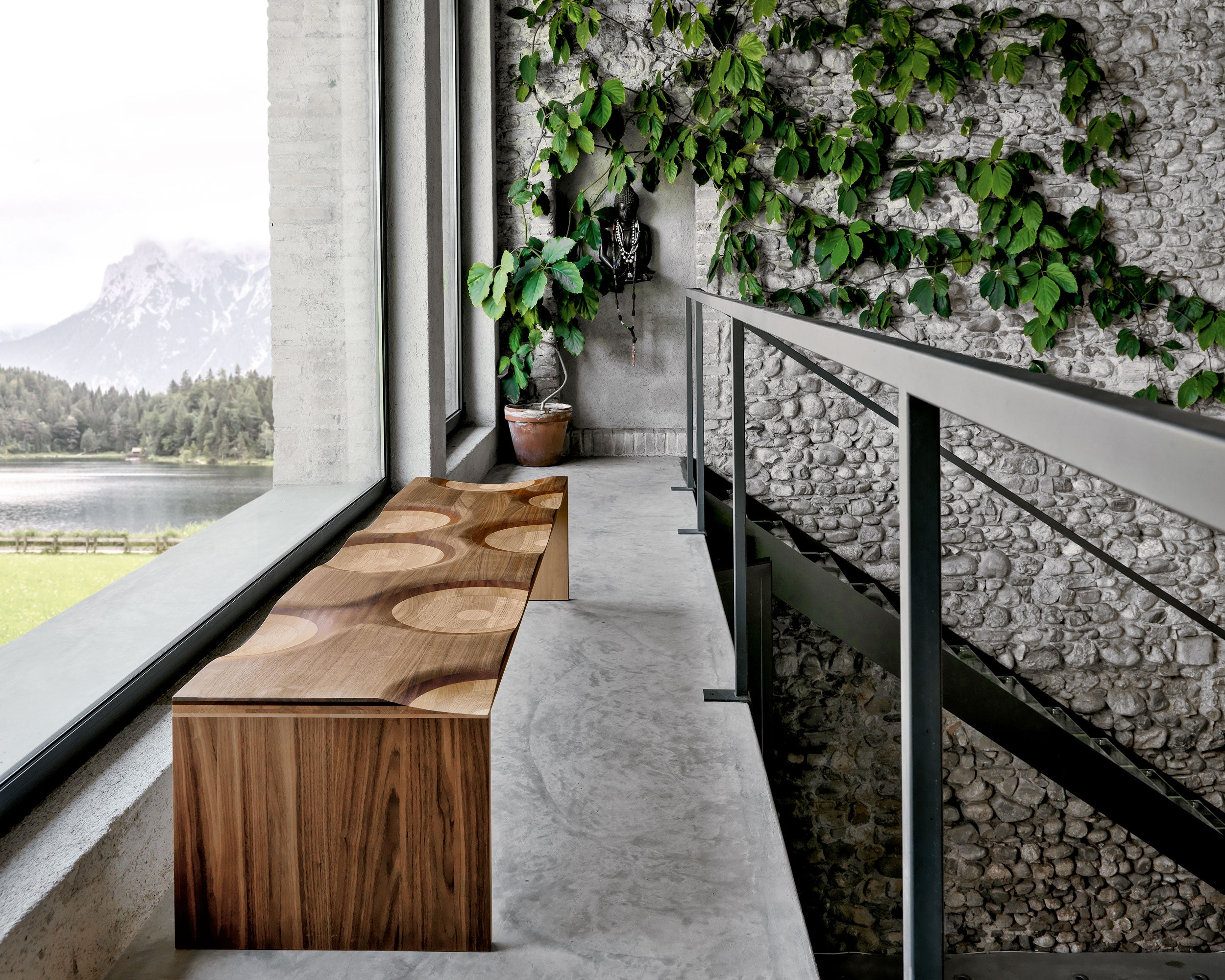 Ripples indoor panca in legno scolpita