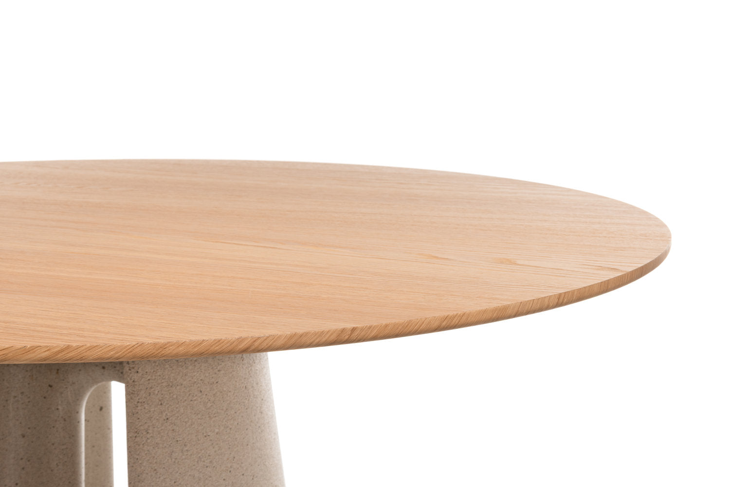 Piano in rovere impiallacciato del tavolo rotondo Ancora Magis con base in cemento