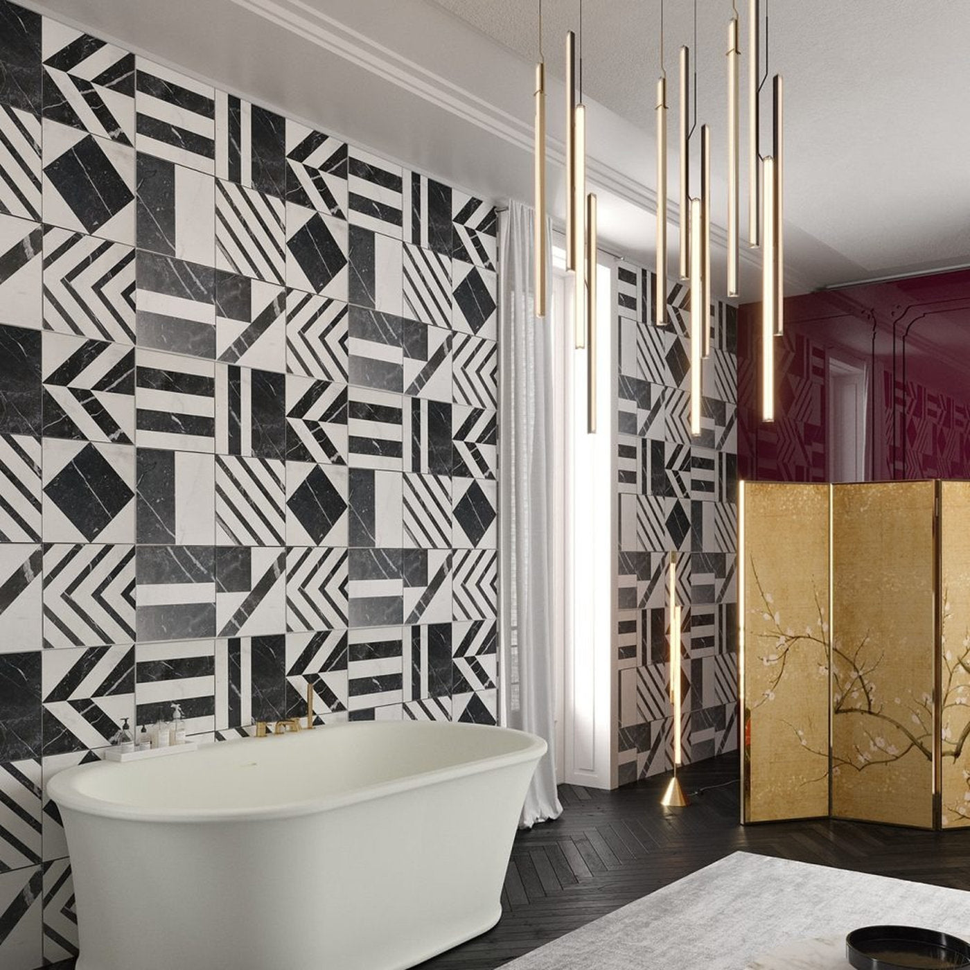 Dettaglio vasca Skye Forma Aquae freestanding a parete, rivestimento geometrico e paravento oro