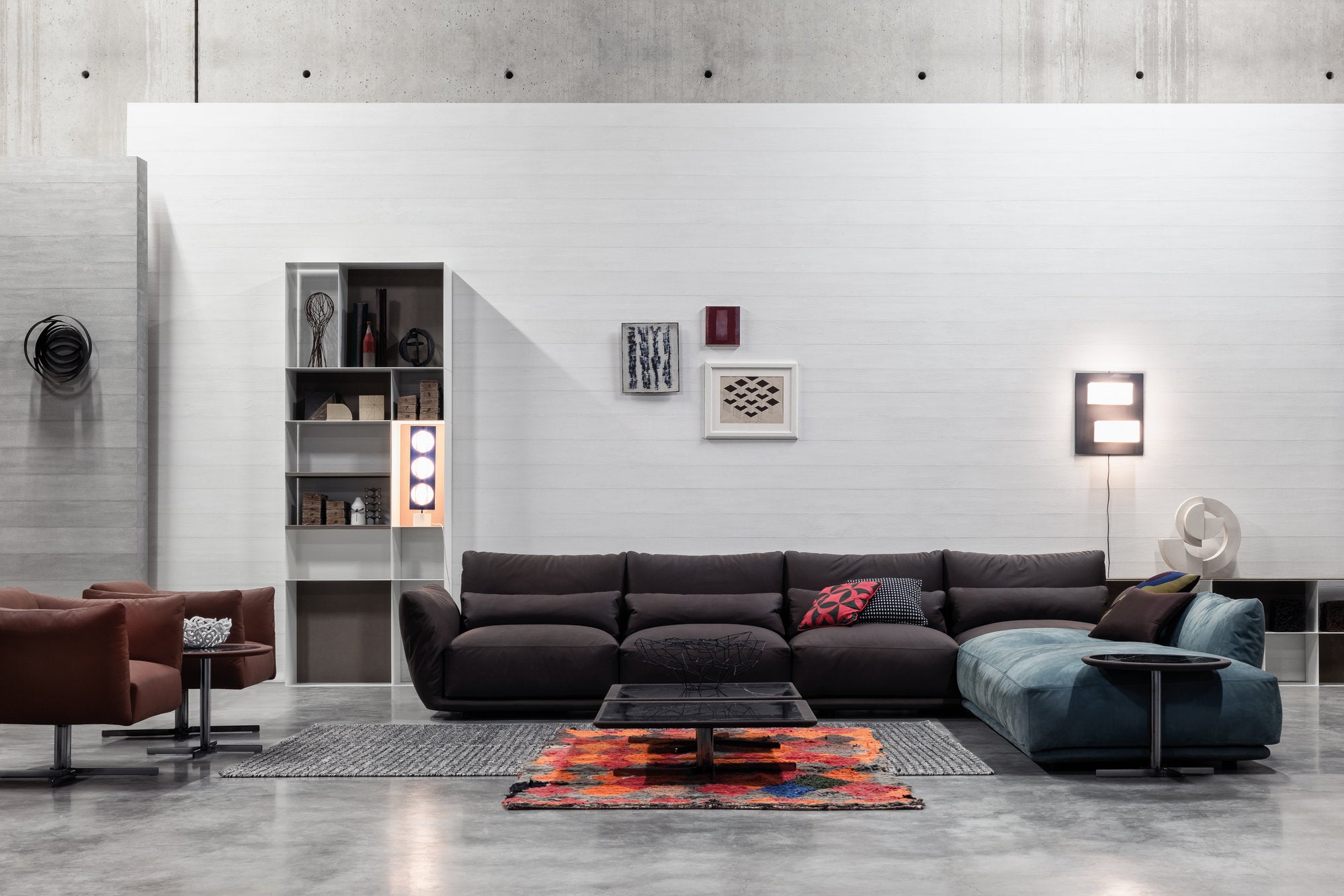 Divano modulare Clift Cierre Imbottiti Forlì bicolore in soggiorno moderno