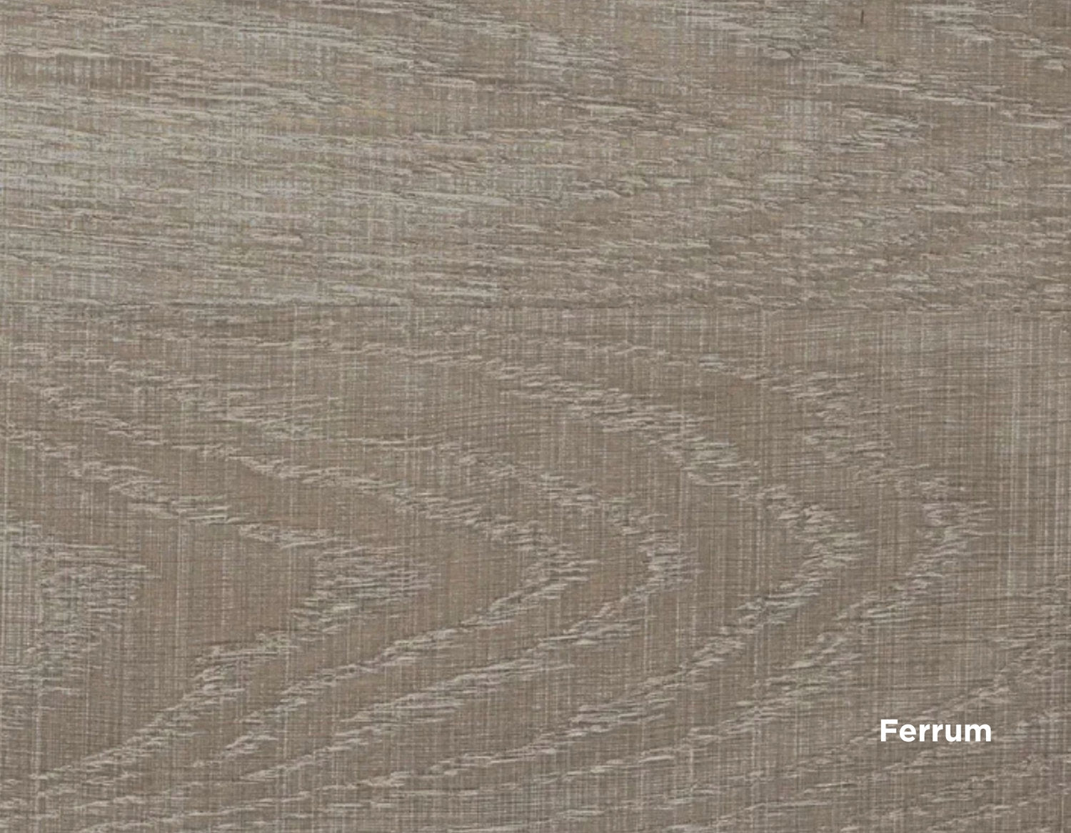 Campione di parquet Yles finitura Ferrum, rovere spazzolato e tramato in grigio caldo.