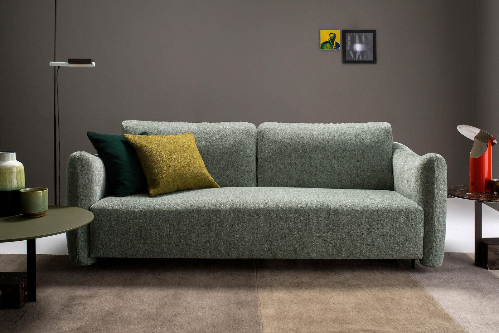 Divano letto design Olivier verde salvia in salotto moderno, Atlantico Milano
