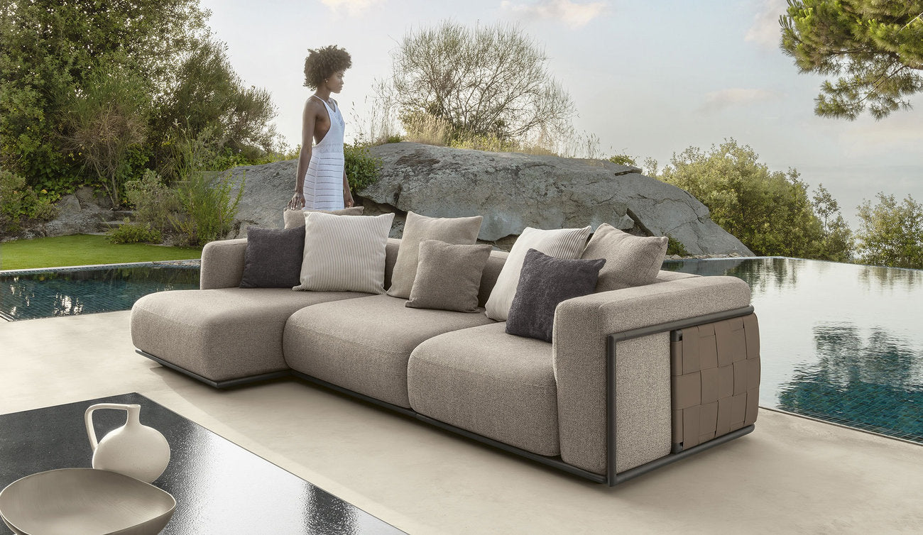 divano lounge outdoor Tressé Talenti in alluminio con intreccio in ecopelle