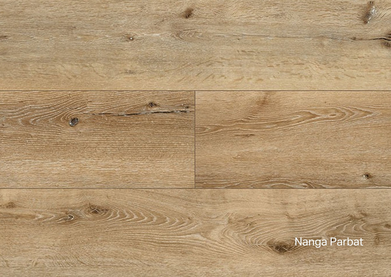 Pavimento SPC Flow 55 Nanga Parbat, effetto legno naturale nocciola con venatura uniforme 