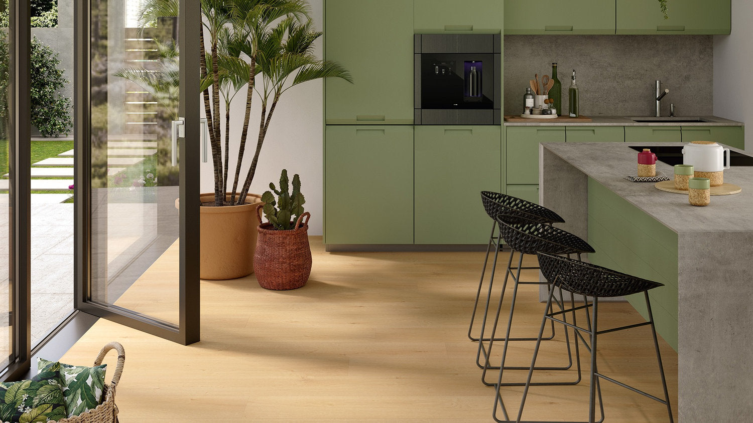 Cucina con pavimento SPC Flow XL decoro Rocky, maxi doga effetto legno rovere miele caldo