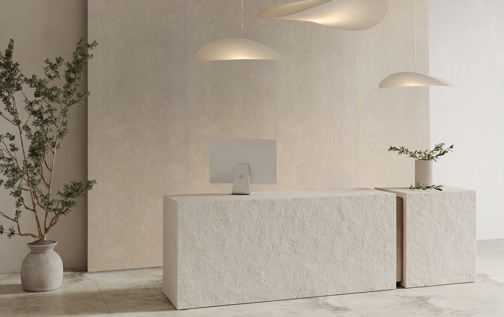 Reception con rivestimento parete effetto graniglia Cotton Star KW Maxi Skema in grandi lastre